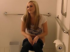 Blond toilet
