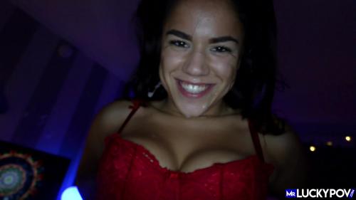 Red T. recommendet mouth popping blowjob